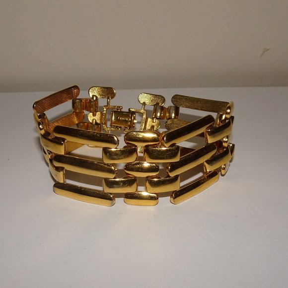 Vtg. Monet Gold Tone Modernist Bracelet